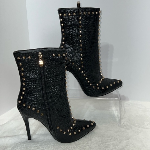 Akika black croc studded ankle boots/booties. Size 37. NWOT. - Picture 1 of 8